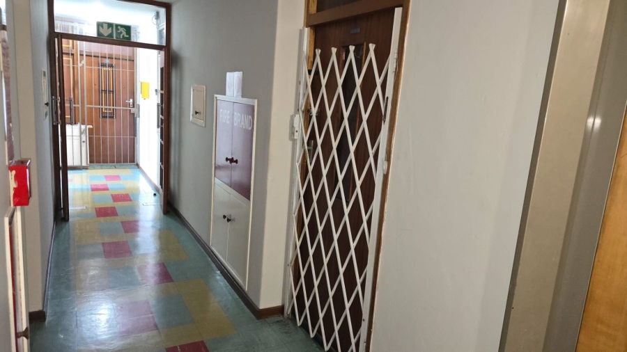 1 Bedroom Property for Sale in Oakdale Western Cape